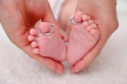 永兴怀孕肚子一边高一边低 永兴怀孕肚子一边高一边低